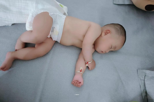 武汉宝宝积食发烧怎么处理